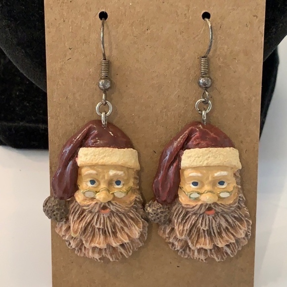 💐5/25 vintage retro Santa hat with glasses resin dangle earrings